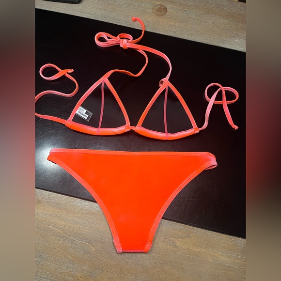 Hoaka velvet orange pink bikini set - Picture 2 of 5